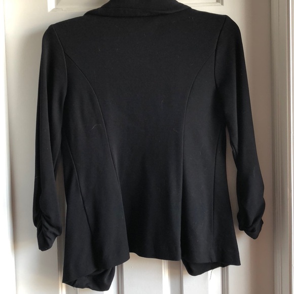 💕 2 for $12 or 3 for $16 Black blazer - Picture 2 of 3